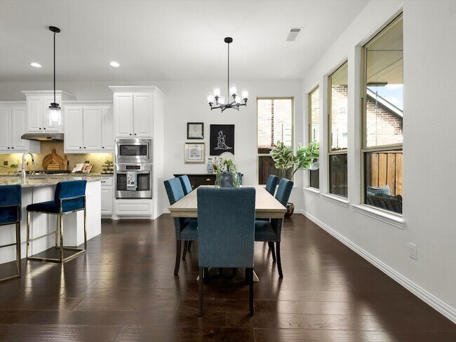 Foto del edificio - 4225 Aspen Grove Ct