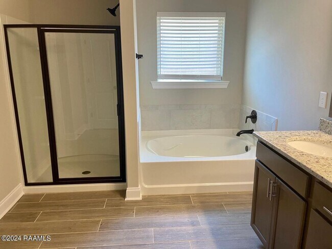 Building Photo - 3 Bed 2 Bath Home for Rent