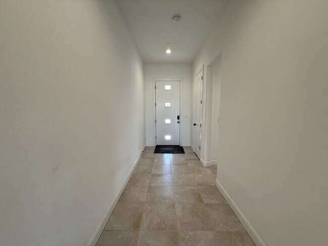 Foto del edificio - Newer 3bd/2.5ba Rancho Cordova Home with S...