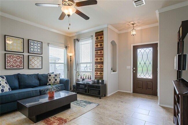 Building Photo - 10017 Pinnacle Crest Loop