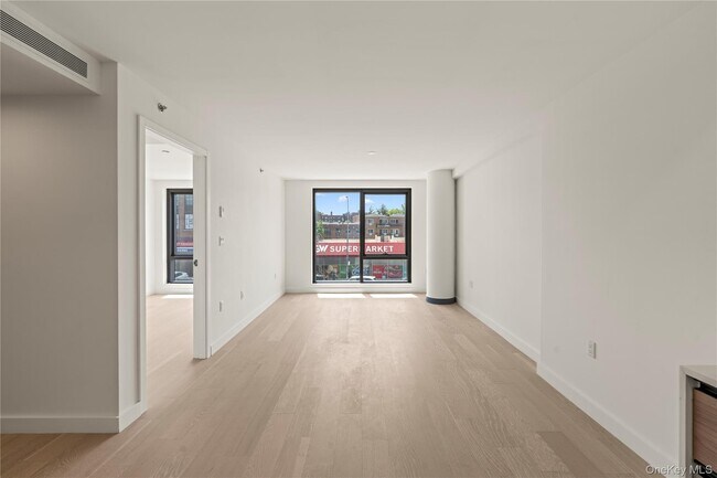 Foto del edificio - 144-49 Northern Blvd