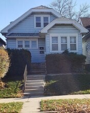 Building Photo - 2124 S 71st St