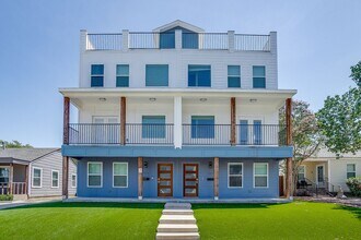 Building Photo - 3225 McCart Ave