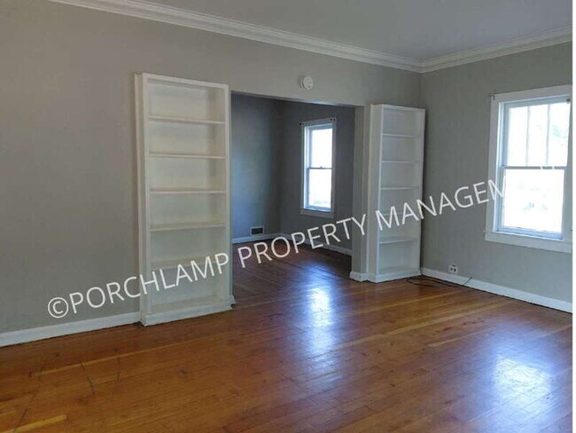 Foto del edificio - 319 E Forest Ave