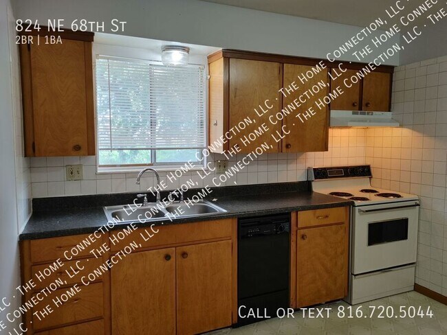 Foto del edificio - 824 NE 68th St