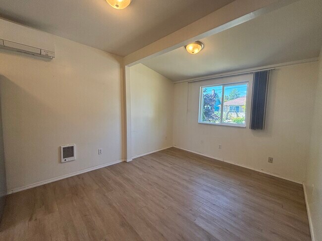 Building Photo - 1320 Elizabeth Ave