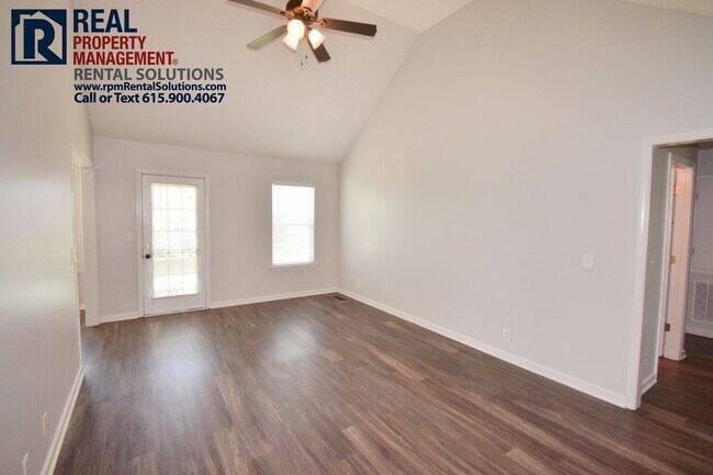 Foto del edificio - Fantastic 3 BR/2 BA single-story home in great Murfreesboro location!