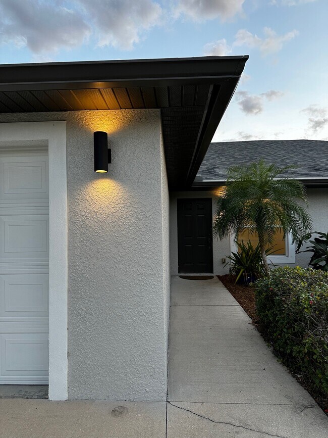 Foto del edificio - 10413 Kidron Ave