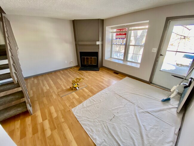 Foto del edificio - 9703 W Chatfield Ave