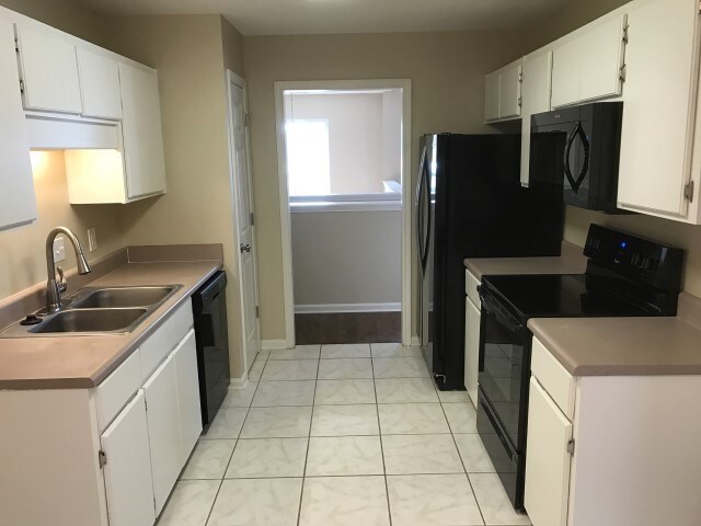 Foto del edificio - 223 Longleaf Cir