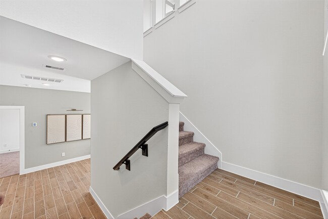 Building Photo - 15174 Post Oak Fls Dr