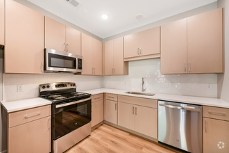 Building Photo - Legacy at the Park Apartments