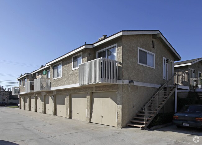 Building Photo - 276 Avocado St