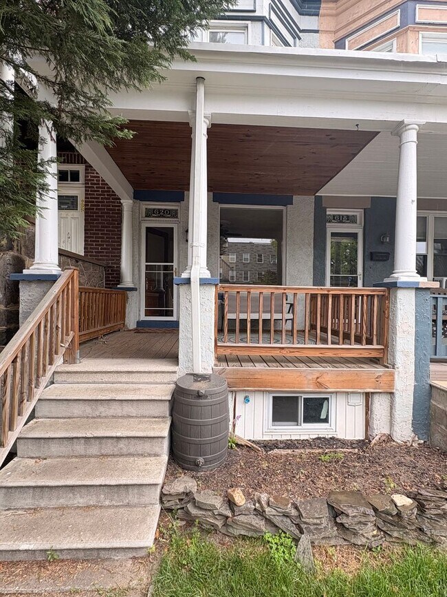 Foto del edificio - Gorgeous Hampden 2bd/2ba w/ Fin Bsmt, W/D, A/C and more! Available 5/1