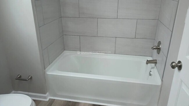 Foto del edificio - 624 S 38th St