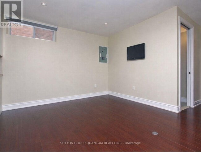 Building Photo - 148 Mavety St