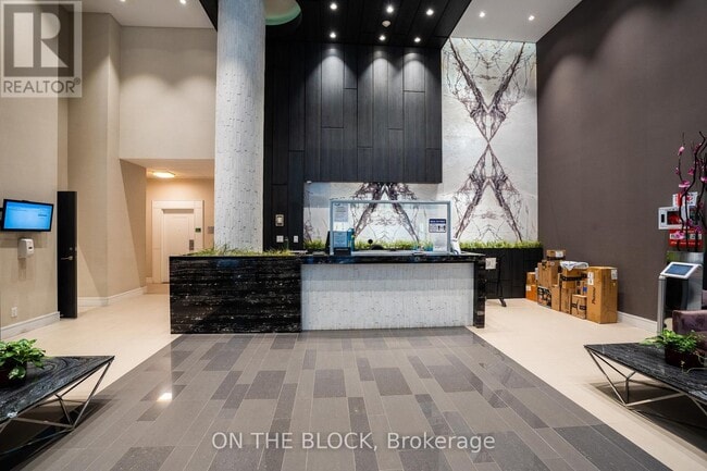 Photo du bâtiment - 9201 Yonge St