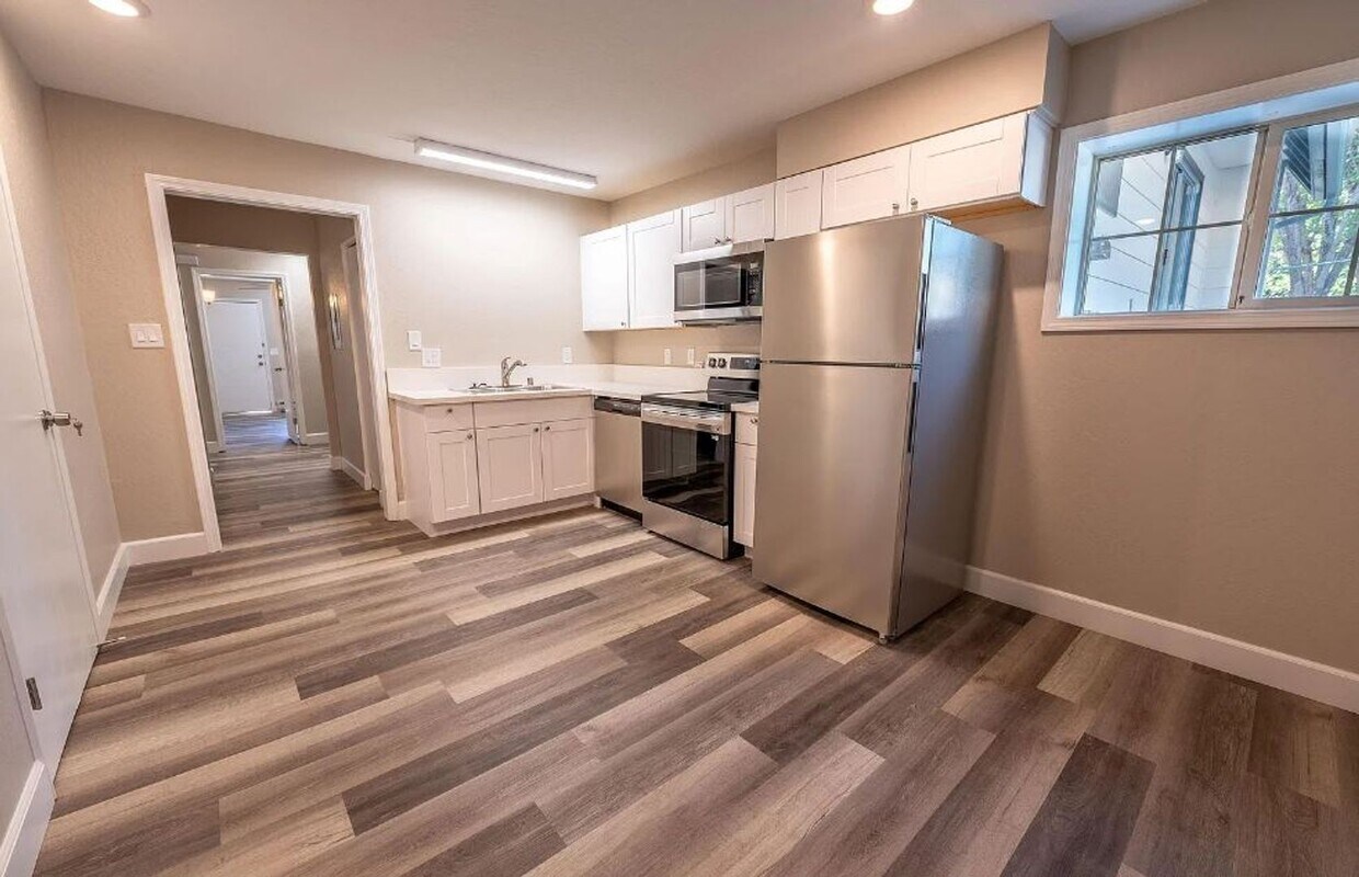 Foto principal - 1449 Hillside Dr