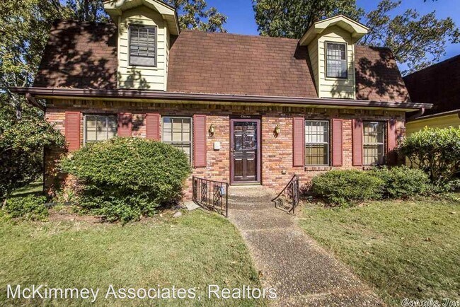 Foto del edificio - 5 br, 3 bath House - 11 Desoto Circle