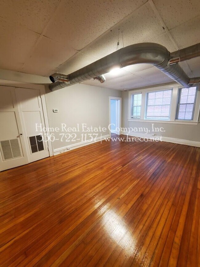 Foto del edificio - 405 N Spring St
