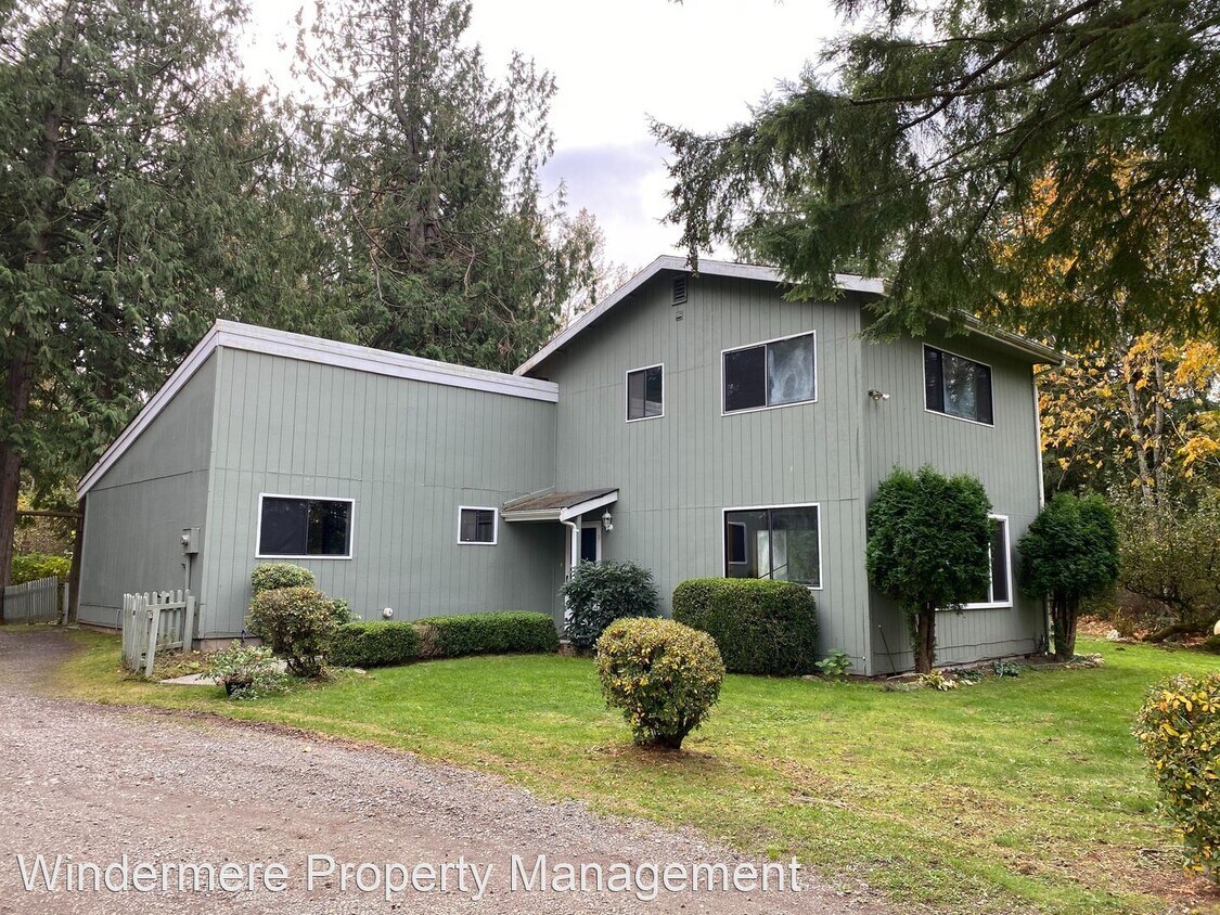 Primary Photo - 3 br, 2 bath House - 1535 Ten Mile Rd