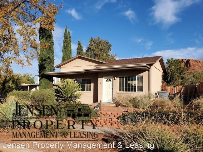 Foto del edificio - 4 br, 2 bath House - 248 West 300 North