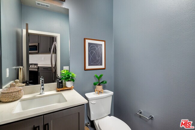 Foto del edificio - 13995 Foothill Blvd