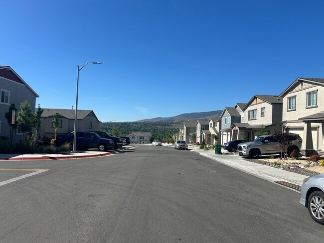 Foto del edificio - Beautiful  home in North West Reno