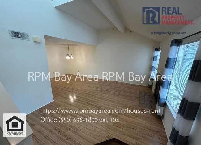 Building Photo - Bright and Airy 2BD 2.5 BTH Townhouse in Daly City