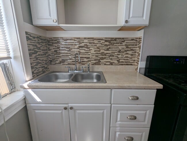 Building Photo - 3550 Magnolia Ave