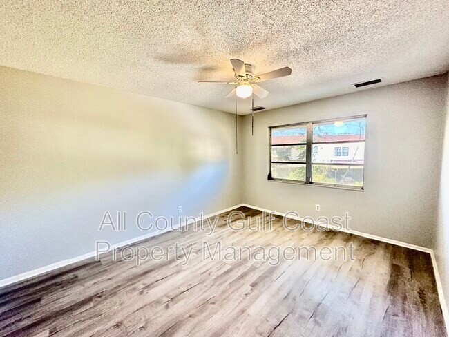 Foto del edificio - 314 Barlow Ave