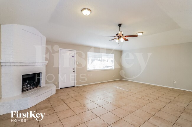 Building Photo - 2606 Olster Dr