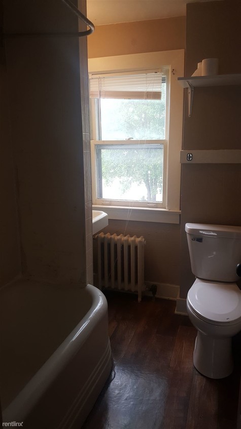 Building Photo - 1 br, 1 bath Apartment - 638 N Main St Apt 4