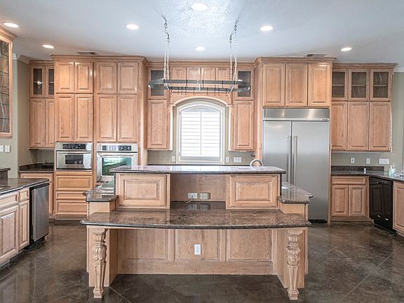 Foto del edificio - 5701 Hillcrest Pl