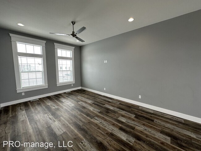 Foto del edificio - 3 br, 2 bath House - 4237 Hemingway Ave.