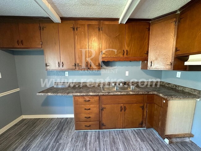 Building Photo - 202 Olive-