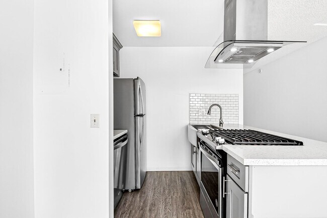 Foto del edificio - 3901 E 11th St