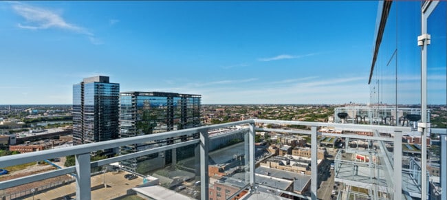 Building Photo - 860 Blackhawk W St