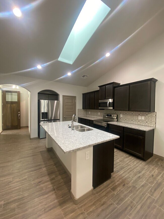 Foto del edificio - 4027 Apache Pine Pl