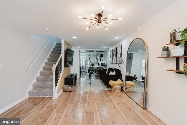 Foto del edificio - 1639 N Spring St