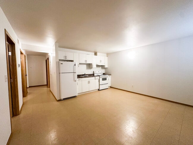 Building Photo - 138 Lorne Ave