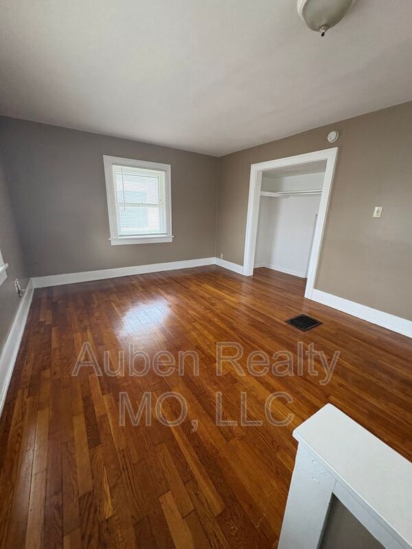 Foto del edificio - 5316 Harrison St