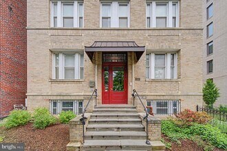Building Photo - 1340 Fairmont St NW