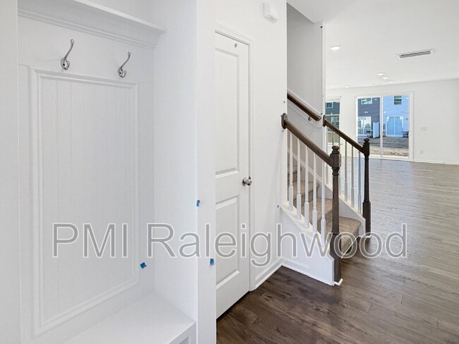 Building Photo - 135 Siebold St