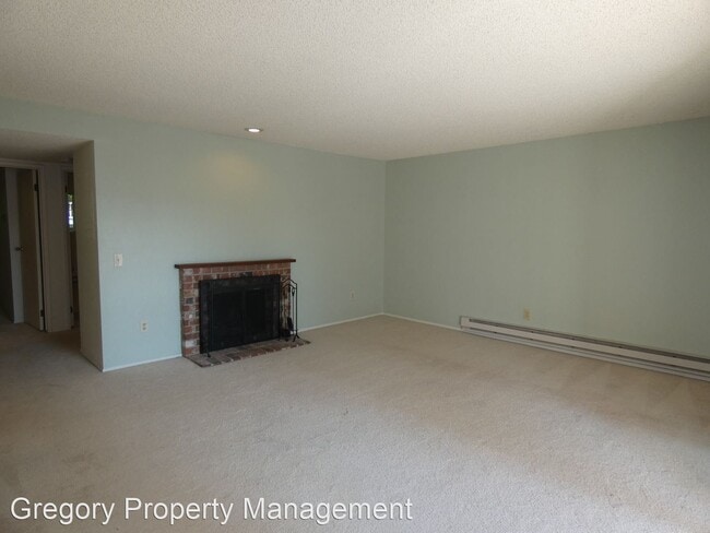 Building Photo - 2 br, 1 bath Condo - 8642 164th Ave NE #B204