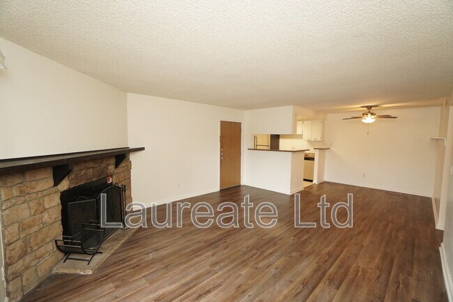 Foto del edificio - 3462 S Eagle St