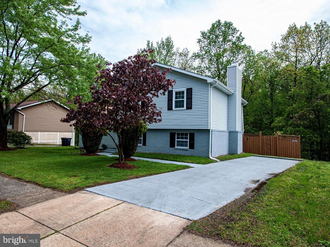 2604 Timbercrest Dr, District Heights, MD 20747 House Rental in