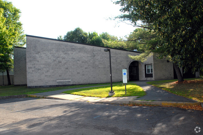 Building Photo - Veteran Drive Apartments