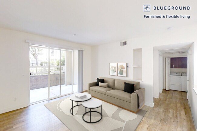 Foto del edificio - 1257 Lakeside Dr