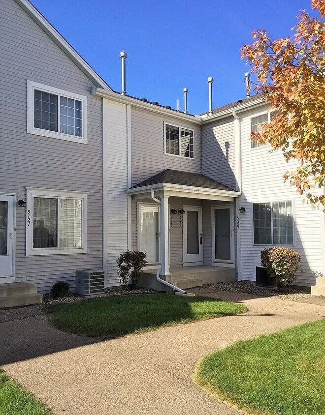 Foto principal - 9117 Scarlet Globe Dr